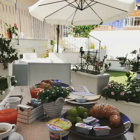 ベッド・アンド・ブレックファスト Residenza Magnolia